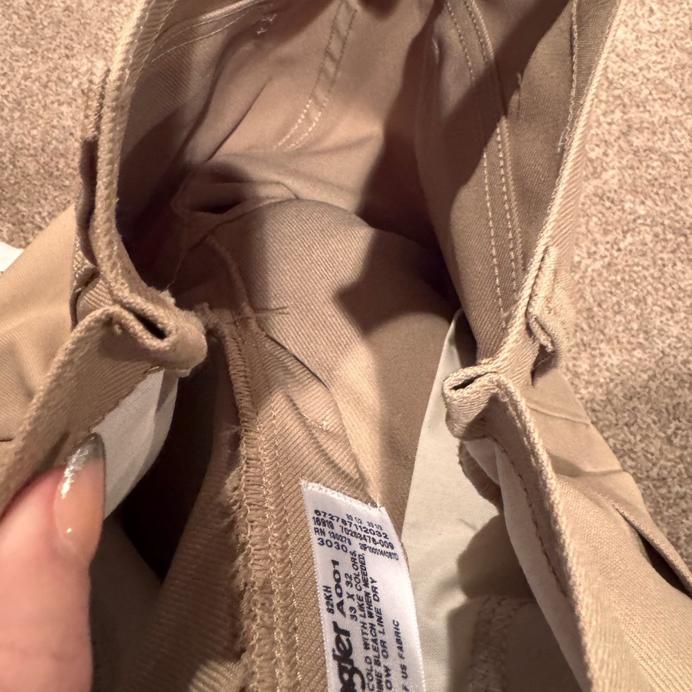 Wrangler Wrancher Dress Jean in Dark Beige - Picture 6 of 6